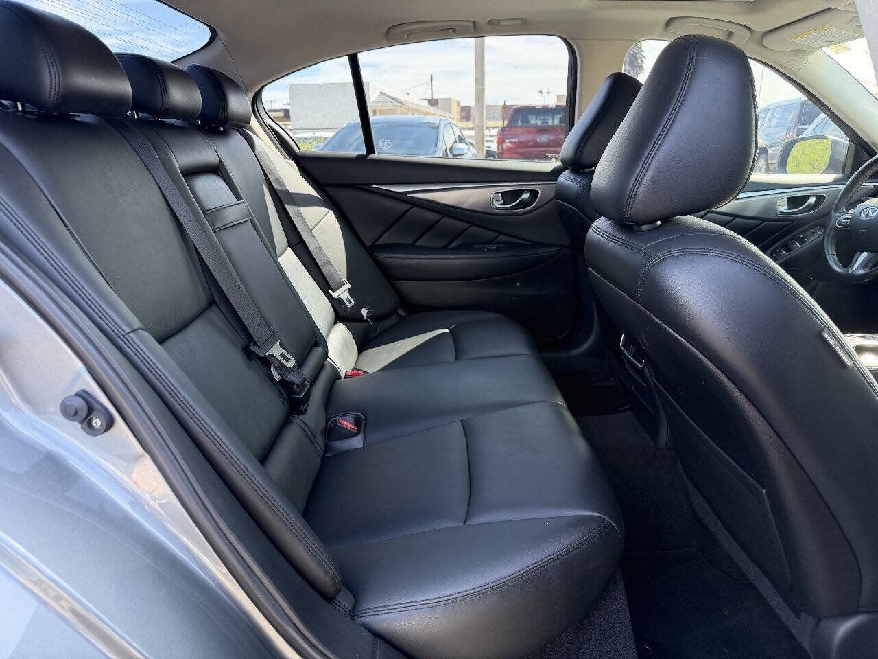 Used 2015 INFINITI Q50 Premium w/ Navigation Package RWD image 13