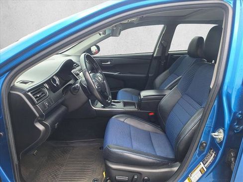 Used 2016 Toyota Camry SE FWD image 10