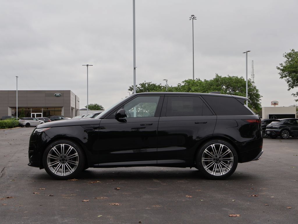 New 2026 Land Rover Range Rover Sport Dynamic SE AWD/4WD image 4