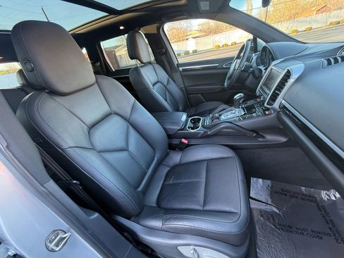 Used 2012 Porsche Cayenne Sport Utility 4D image 22
