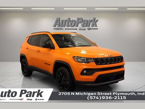 Used 2026 Jeep Compass Latitude w/ Sun and Sound Group AWD/4WD image 1