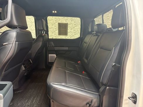 Used 2025 Ford F150 Lariat w/ Equipment Group 502A High image 13