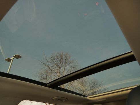 Used 2024 Kia Sorento S w/ Panoramic Sunroof Package image 34