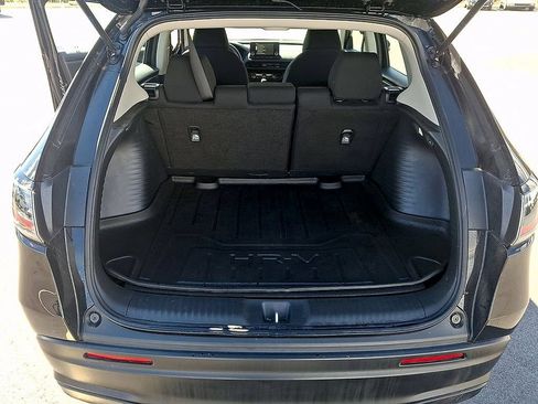 Used 2025 Honda HR-V LX image 29
