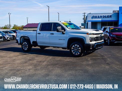 Used 2025 Chevrolet Silverado 2500 Custom w/ Custom Value Package AWD/4WD image 1