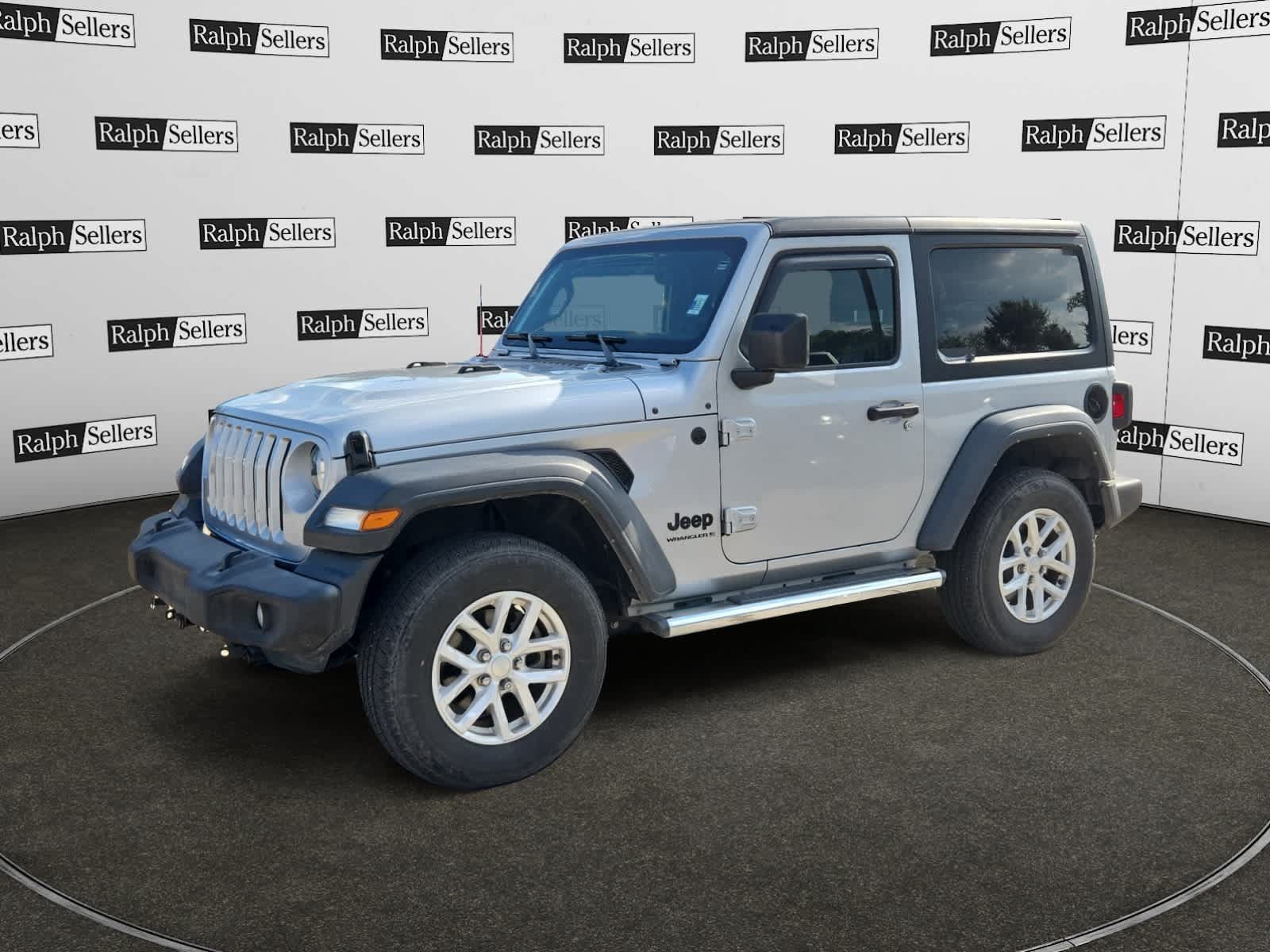 Used 2023 Jeep Wrangler Sport AWD/4WD image 2