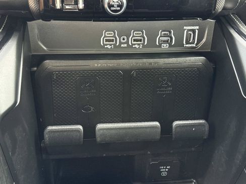 Used 2025 RAM 1500 Limited AWD/4WD image 31