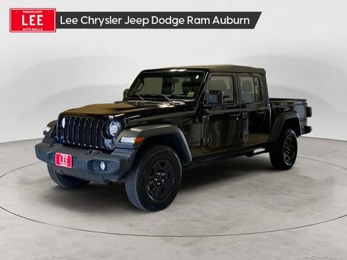 Used 2022 Jeep Gladiator Sport w/ Trailer Tow Package image 1