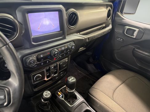 Used 2020 Jeep Wrangler Unlimited Sport S AWD/4WD image 18