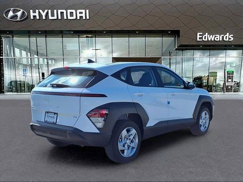New 2026 Hyundai Kona SE image 7