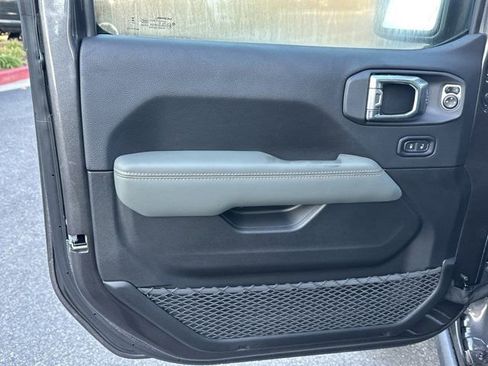 New 2026 Jeep Gladiator Mojave image 10