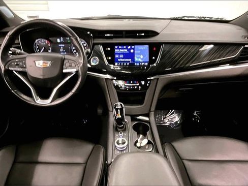 Used 2024 Cadillac XT6 Premium Luxury image 15