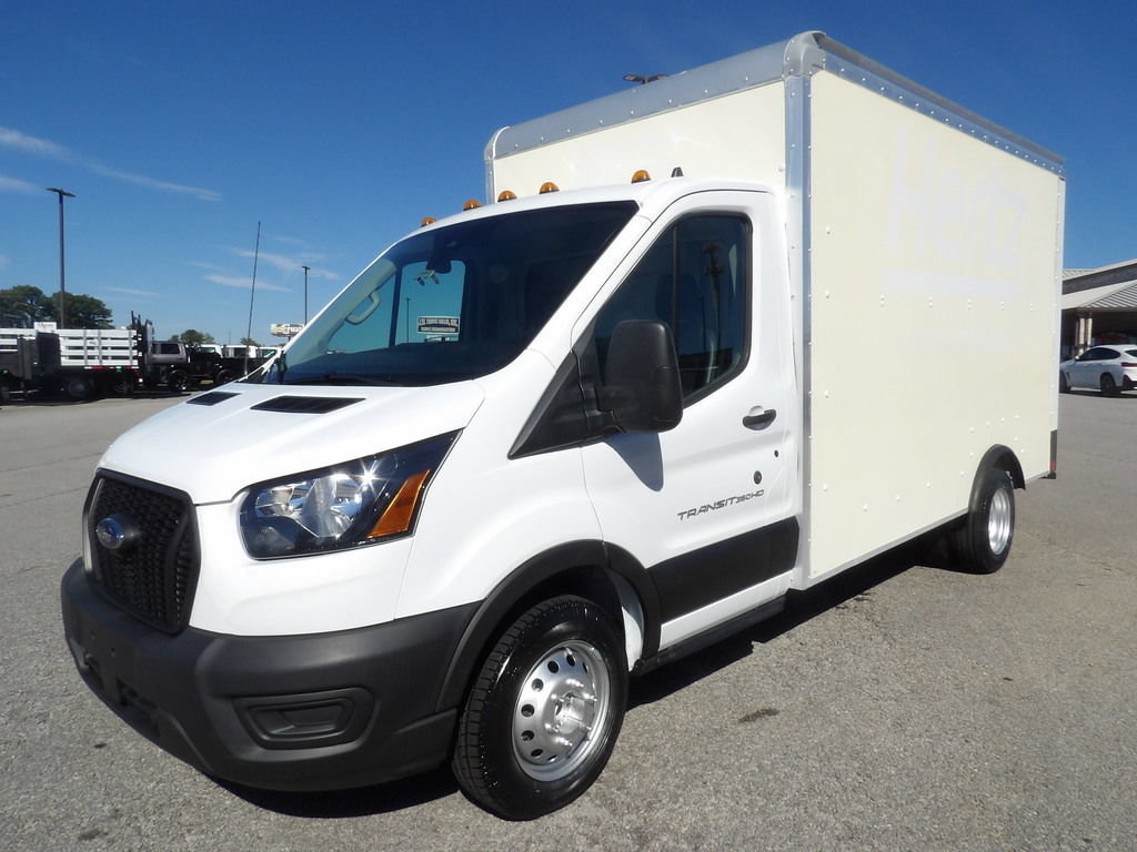 Used 2022 Ford Transit 350 DRW RWD image 3