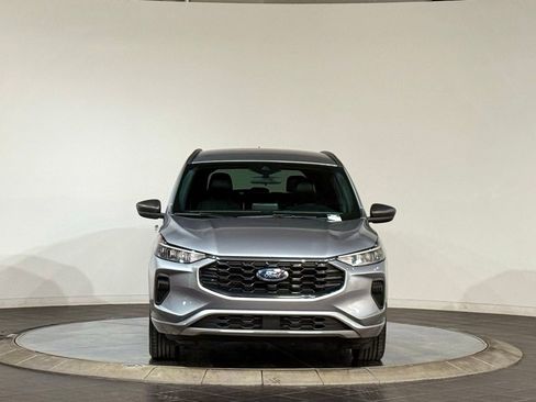 Used 2023 Ford Escape ST-Line image 3