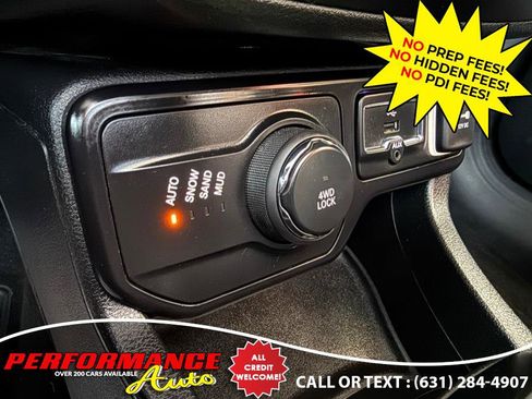 Used 2018 Jeep Renegade Latitude w/ Cold Weather Group image 15