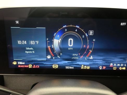 Used 2026 Chevrolet Traverse LT FWD image 13