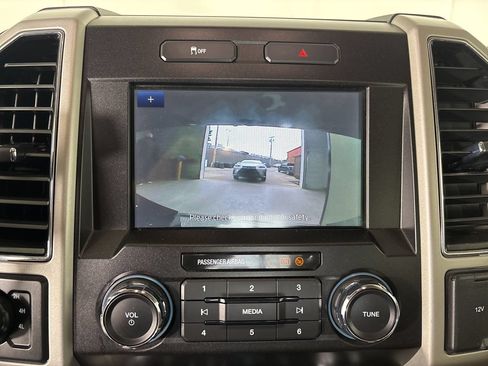 Used 2021 Ford F350 Lariat w/ Lariat Value Package AWD/4WD image 19