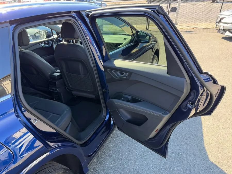 Used 2023 Audi Q4 e-tron Prestige AWD/4WD image 35