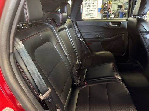 Used 2025 Ford Escape ST-Line AWD/4WD image 27
