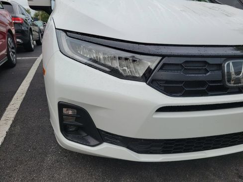 Certified 2026 Honda Odyssey EX-L image 9