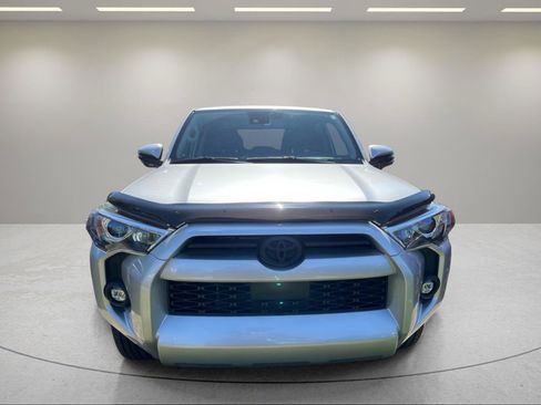 Used 2021 Toyota 4Runner SR5 Premium w/ Moonroof Package RWD image 7