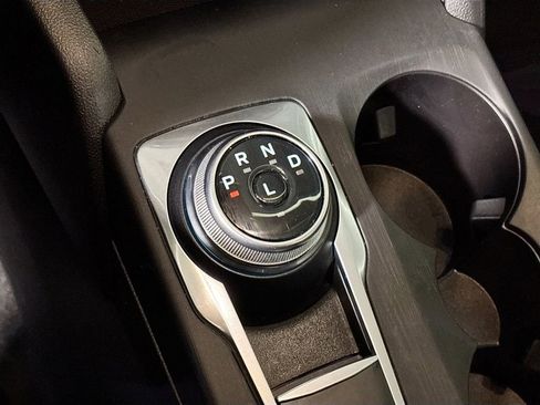 Used 2022 Ford Escape SE image 17