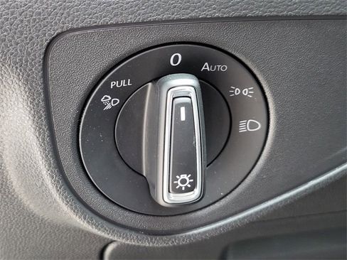 Used 2023 Volkswagen Atlas SEL image 23