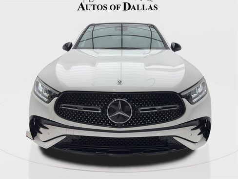 Used 2025 Mercedes-Benz GLC 300 4MATIC image 4