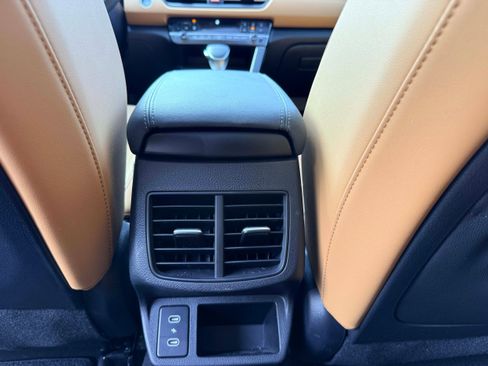 Used 2024 Kia Seltos SX w/ SX Sunroof Package image 16