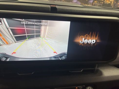 New 2025 Jeep Gladiator Nighthawk image 14