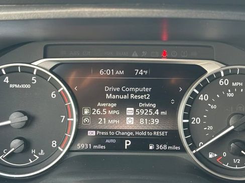 Used 2025 Nissan Rogue SV AWD/4WD image 40