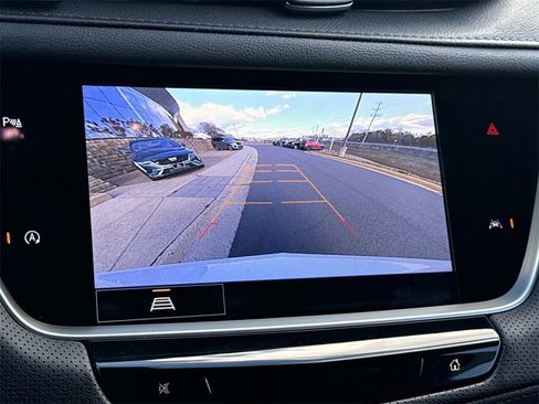 New 2025 Cadillac XT6 Luxury image 21