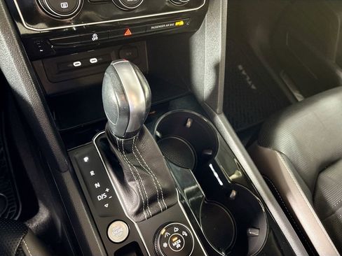 Certified 2023 Volkswagen Atlas SEL Premium AWD/4WD image 18