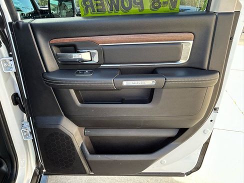 Used 2018 RAM 1500 Laramie w/ Convenience Group AWD/4WD image 15