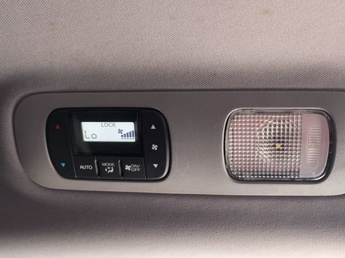 Used 2018 Honda Odyssey Touring image 46