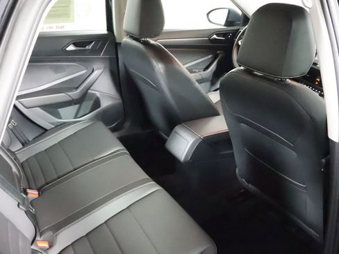 Used 2024 Volkswagen Jetta SE image 44