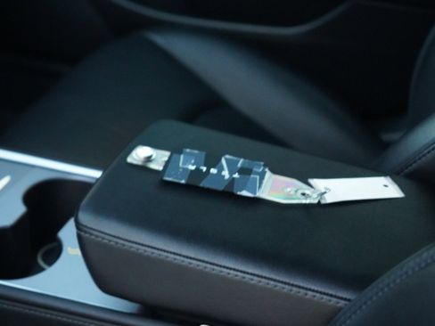 Used 2021 Tesla Model 3 Standard Range Plus image 32