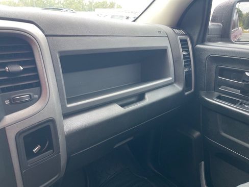 Used 2017 RAM 1500 Express w/ Express Value Package image 6