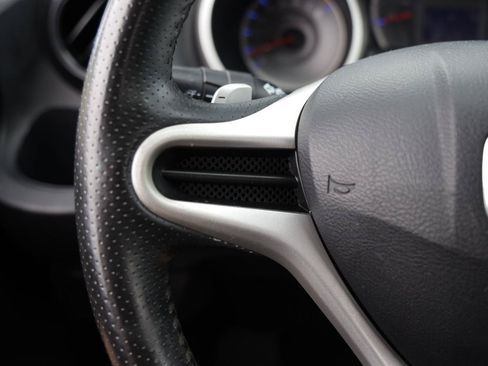 Used 2010 Honda Fit Sport image 24