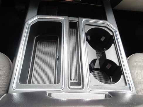 Used 2018 Ford F150 XLT image 25