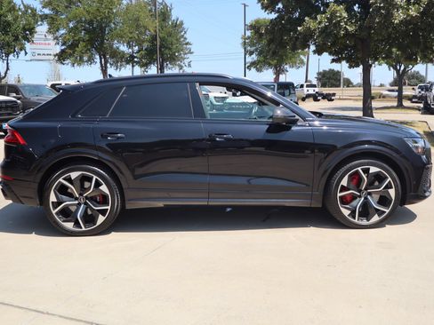 Used 2021 Audi RS Q8 w/ Carbon Optic Package AWD/4WD image 2