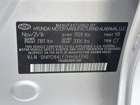 Used 2017 Hyundai Elantra Value Edition FWD image 32