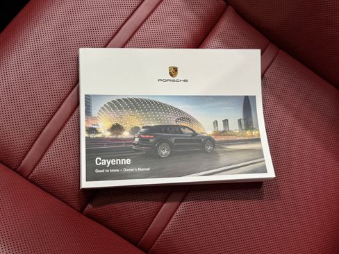 Certified 2021 Porsche Cayenne Turbo S AWD/4WD image 66