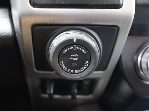 Used 2019 Ford F150 Platinum w/ Technology Package image 32