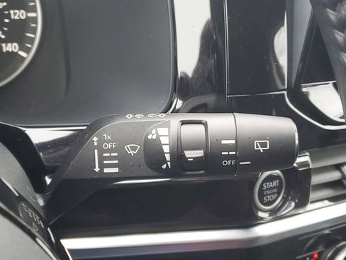 Used 2023 Nissan Pathfinder SV image 18