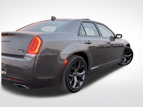 Used 2023 Chrysler 300 S image 28