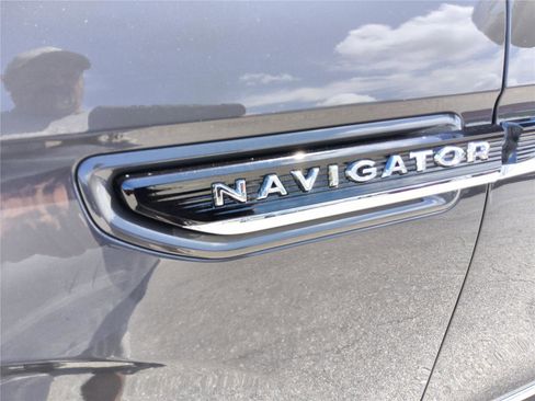 Used 2024 Lincoln Navigator Black Label AWD/4WD image 10