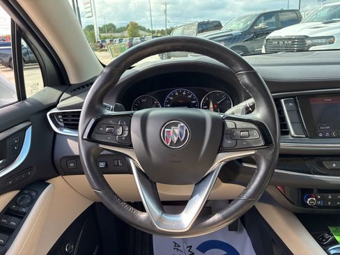 Used 2022 Buick Enclave Avenir image 19
