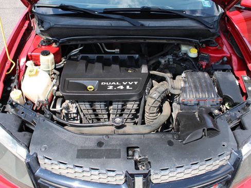 Used 2013 Dodge Avenger SXT w/ Blacktop Pkg FWD image 10