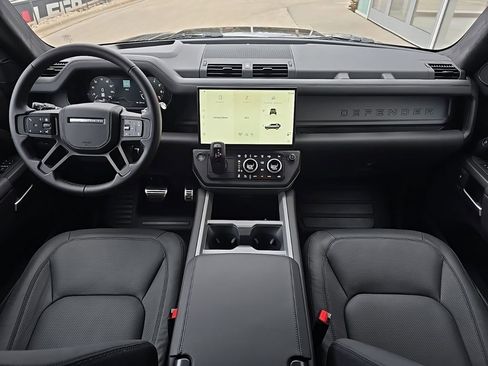 New 2026 Land Rover Defender 110 V8 AWD/4WD image 9